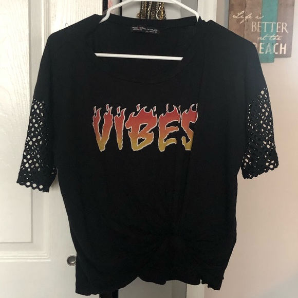 VIBES t-shirt - Picture 1 of 3